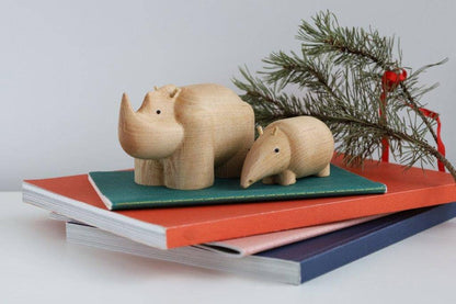 Næsehornet - Træfigur i birk | Birch by Adero Home - Adero Home