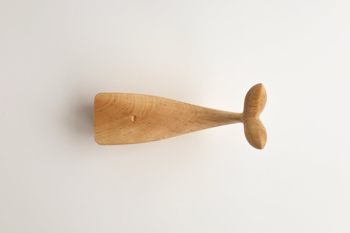 Hvalen - Træfigur i birk | Birch by Adero Home - Adero Home