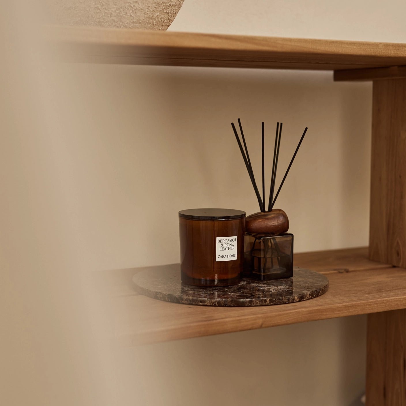 Rund marmor bakke Ø30cm - Adero Home - Brun