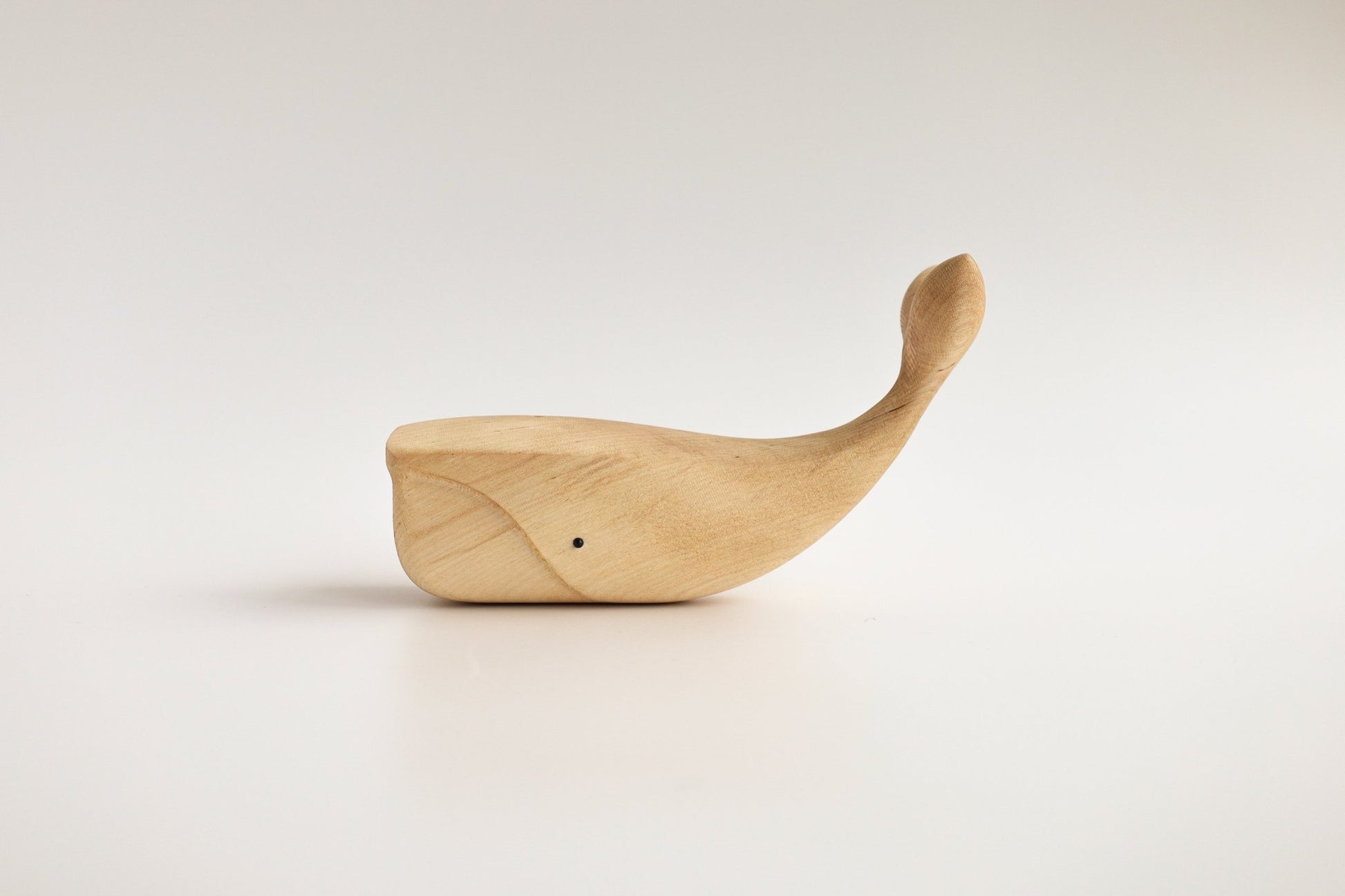 Hvalen - Træfigur i birk | Birch by Adero Home - Adero Home