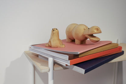 Flodhesten - Træfigur i birk | Birch by Adero Home - Adero Home