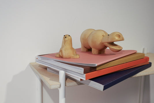Flodhesten - Træfigur i birk | Birch by Adero Home - Adero Home