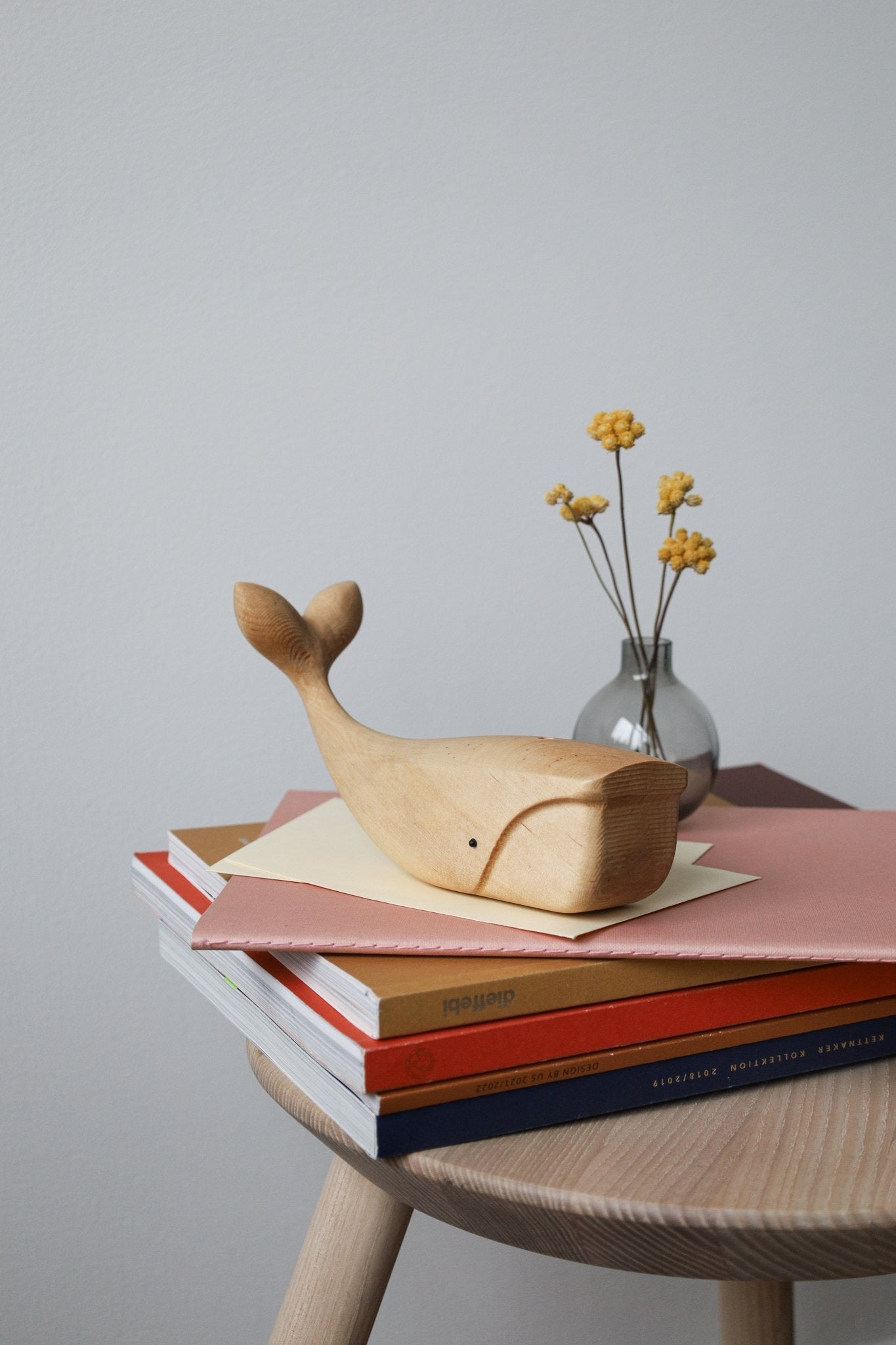 Hvalen - Træfigur i birk | Birch by Adero Home - Adero Home