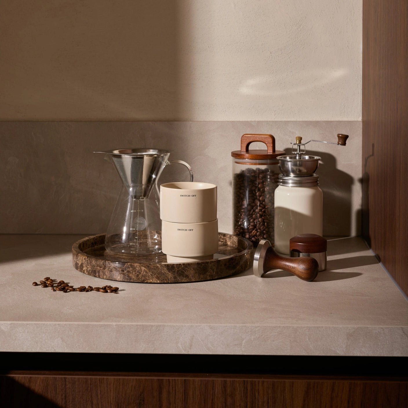 Rund marmor bakke med kant Ø30 cm - Adero Home - Brun