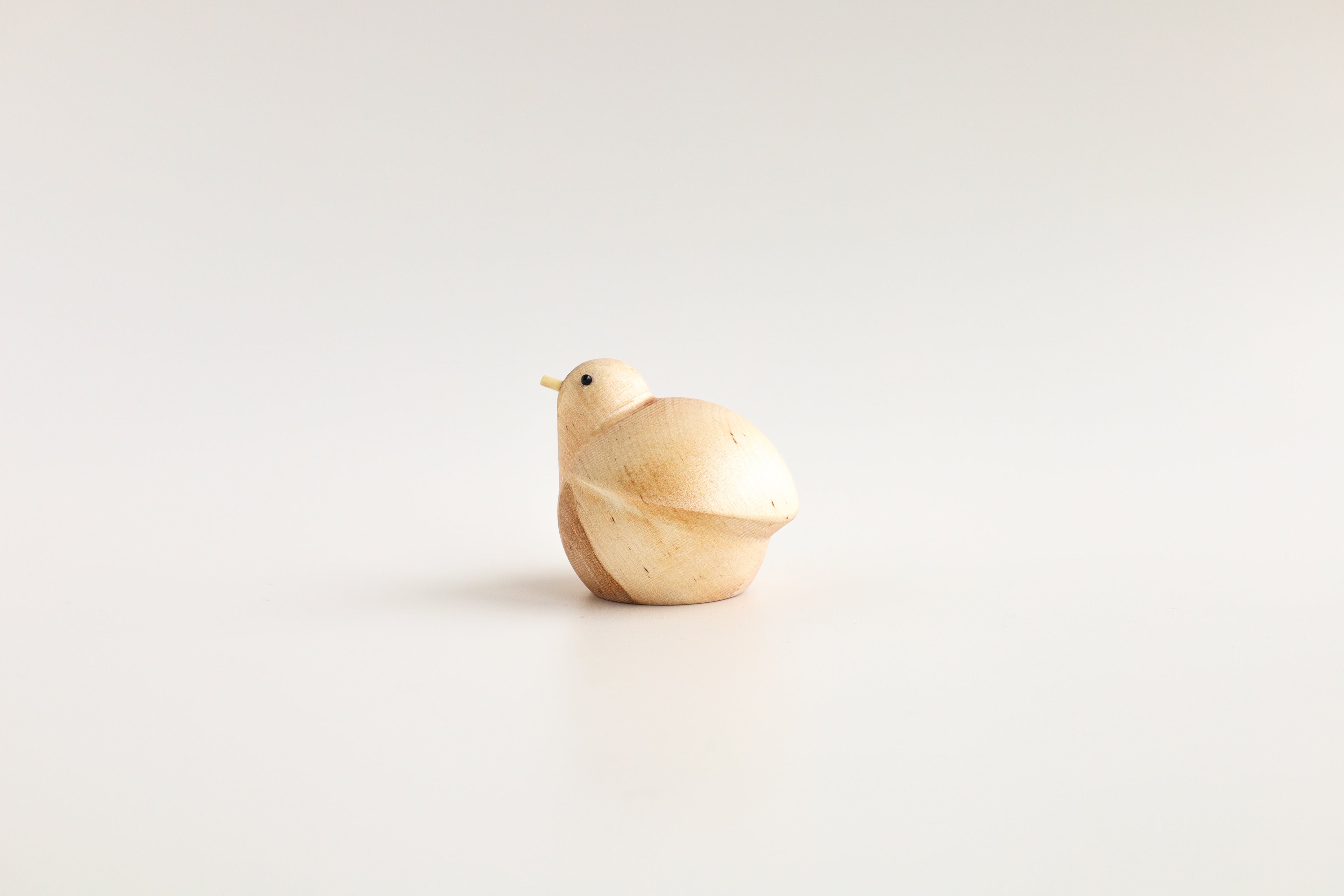 Fuglen - Træfigur i birk | Birch by Adero Home