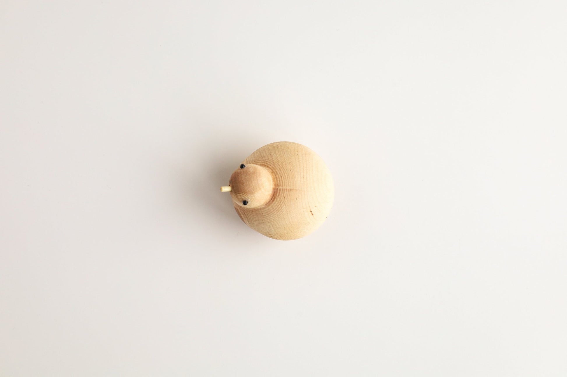 Fuglen - Træfigur i birk | Birch by Adero Home - Adero Home