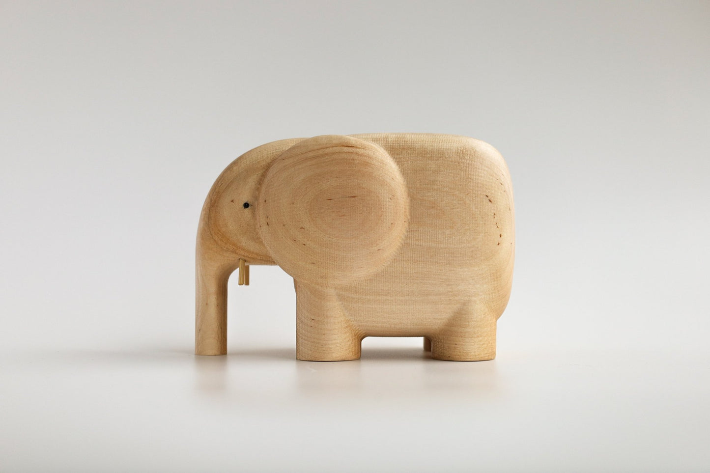Elefanten - Træfigur i birk | Birch by Adero Home - Adero Home