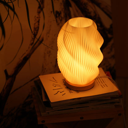 Vega - Dæmpbar bordlampe med organisk design - Adero Home